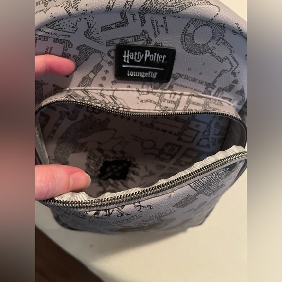 EUC Harry Potter Marauders Map Backpack - Picture 3 of 8